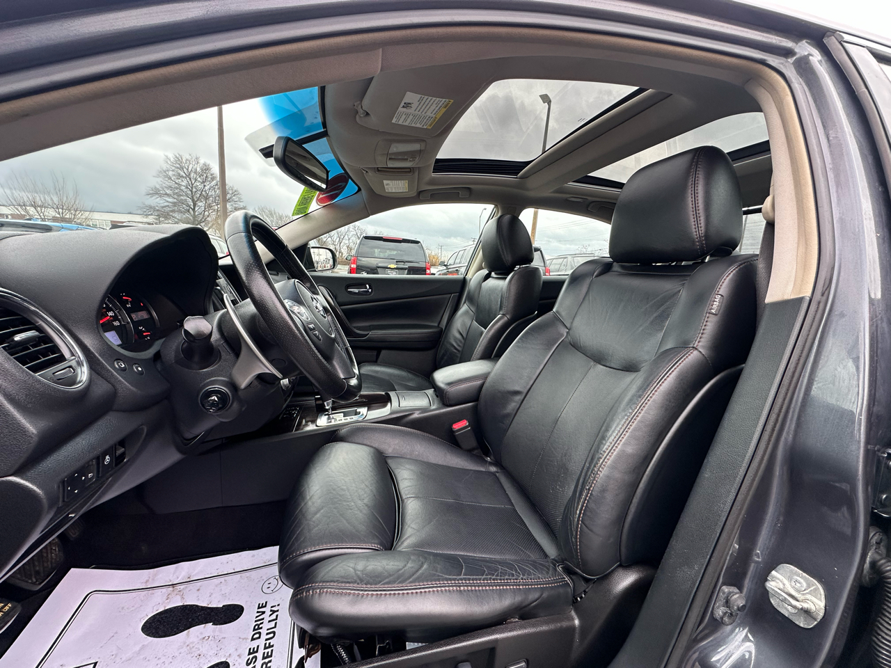 Nissan Maxima 4dr Sdn V6 CVT 3.5 SV w/Premium Pkg 2012