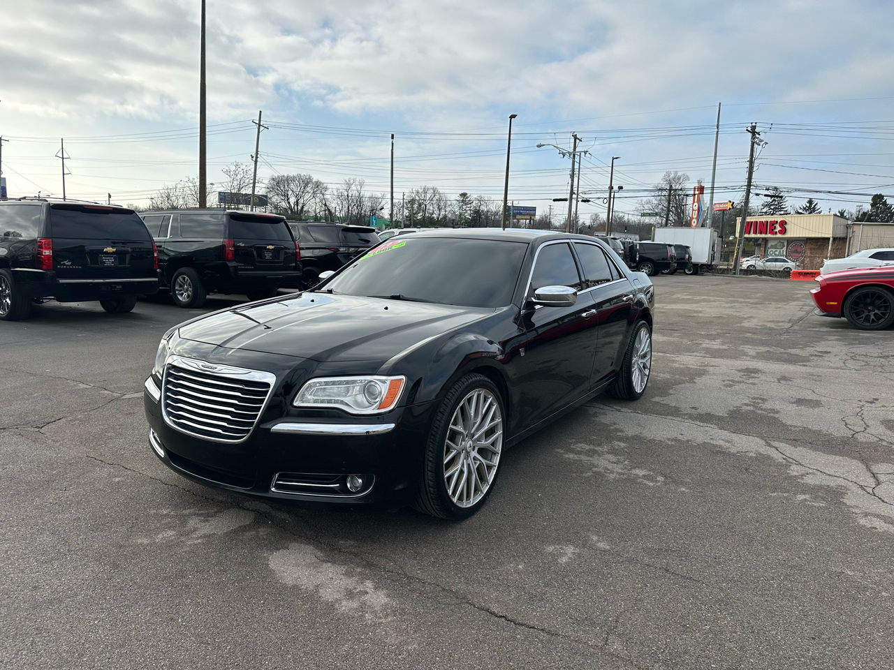 Chrysler 300 4dr Sdn Motown RWD 2013
