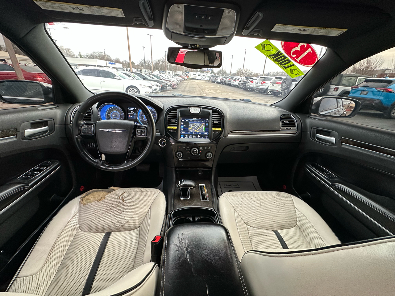 Chrysler 300 4dr Sdn Motown RWD 2013