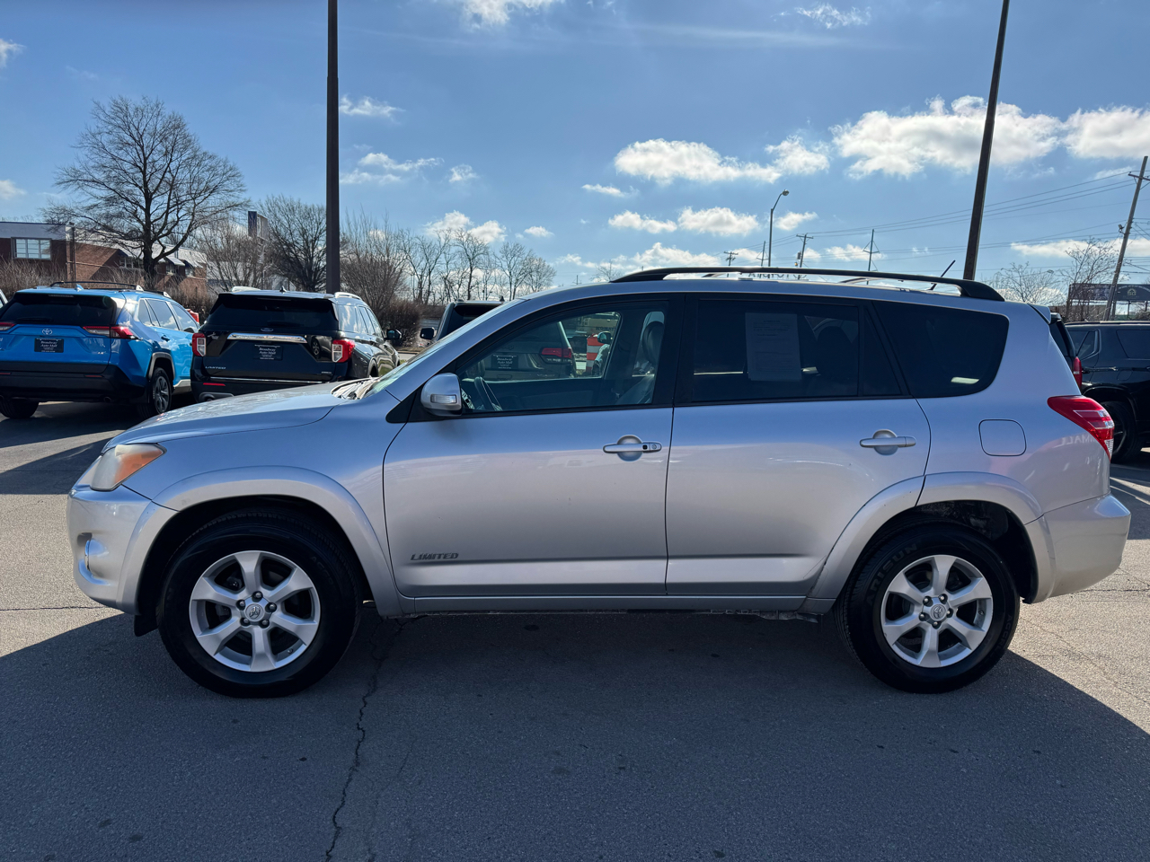 Toyota RAV4  2012