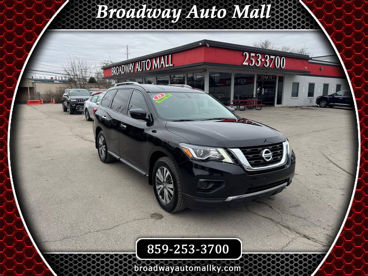 Nissan Pathfinder S 2019