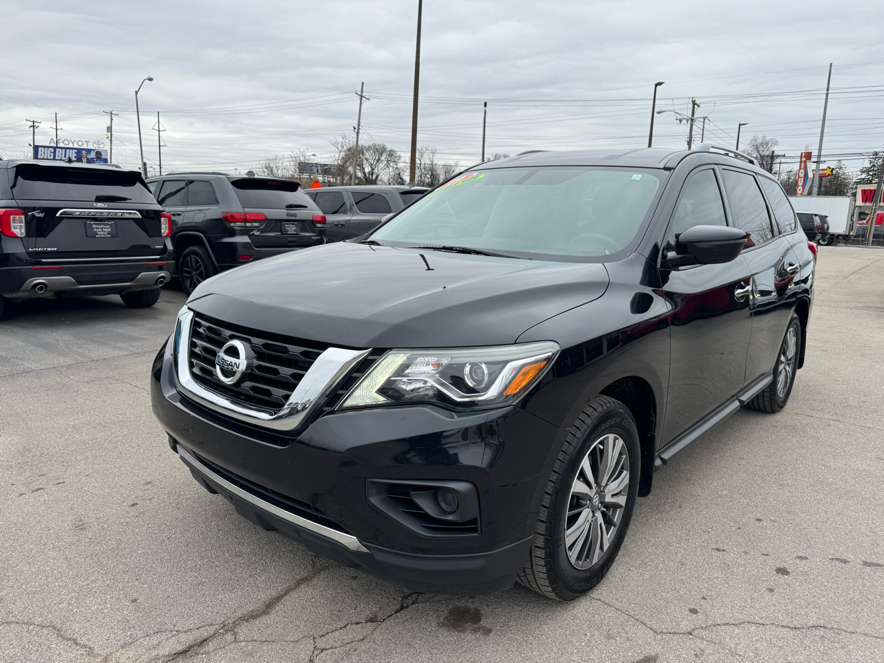 Nissan Pathfinder S 2019