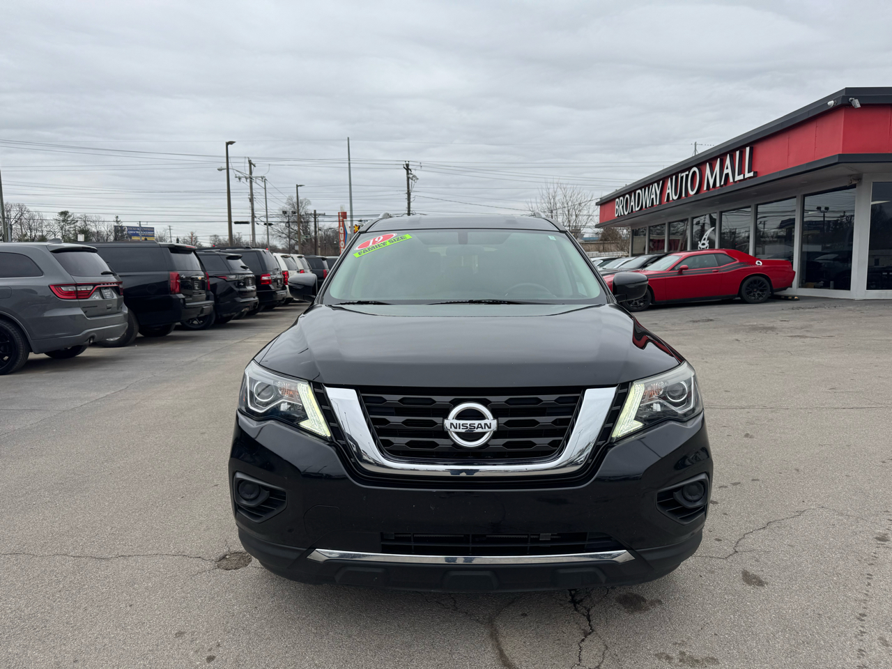Nissan Pathfinder S 2019