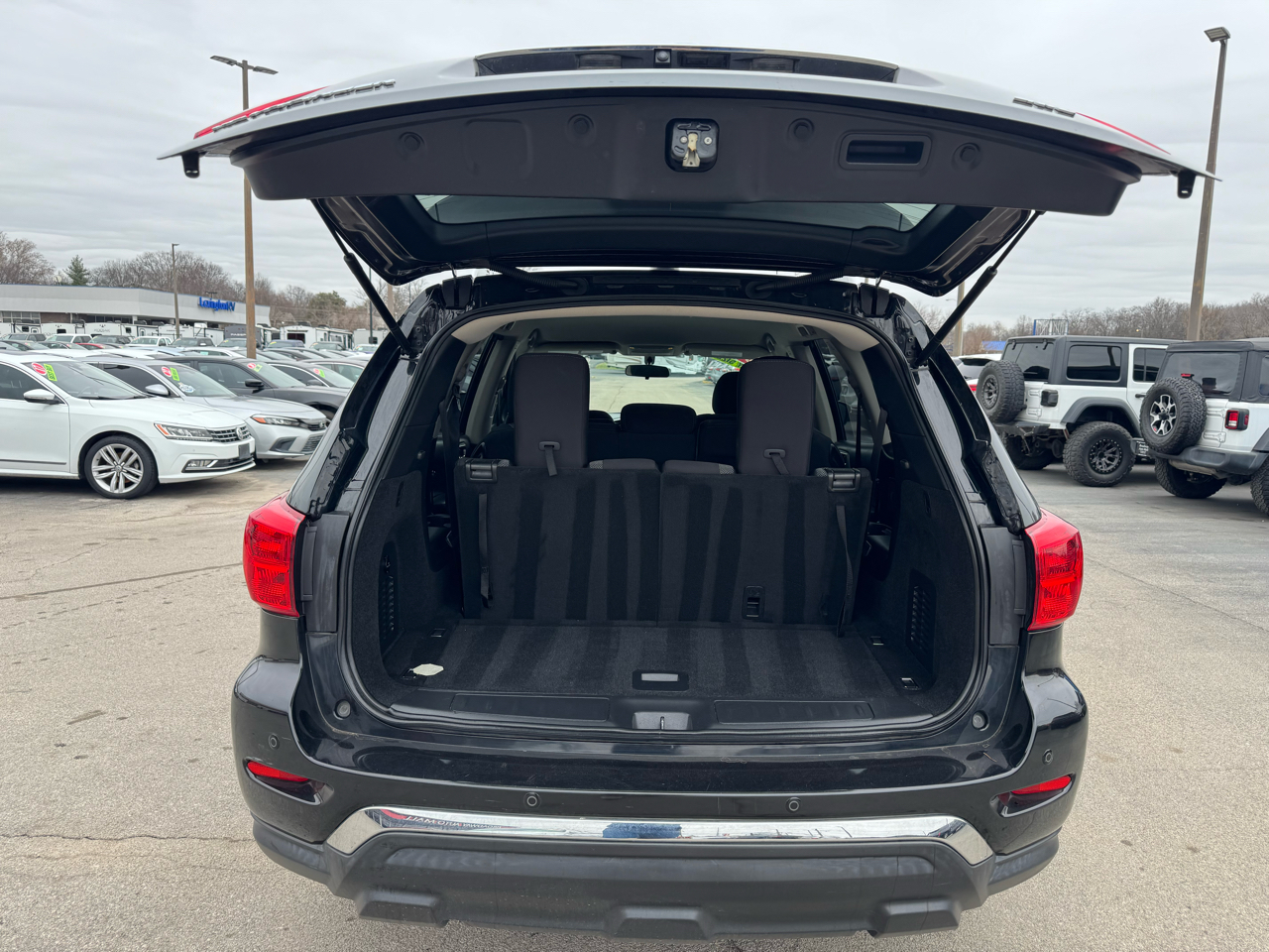 Nissan Pathfinder S 2019