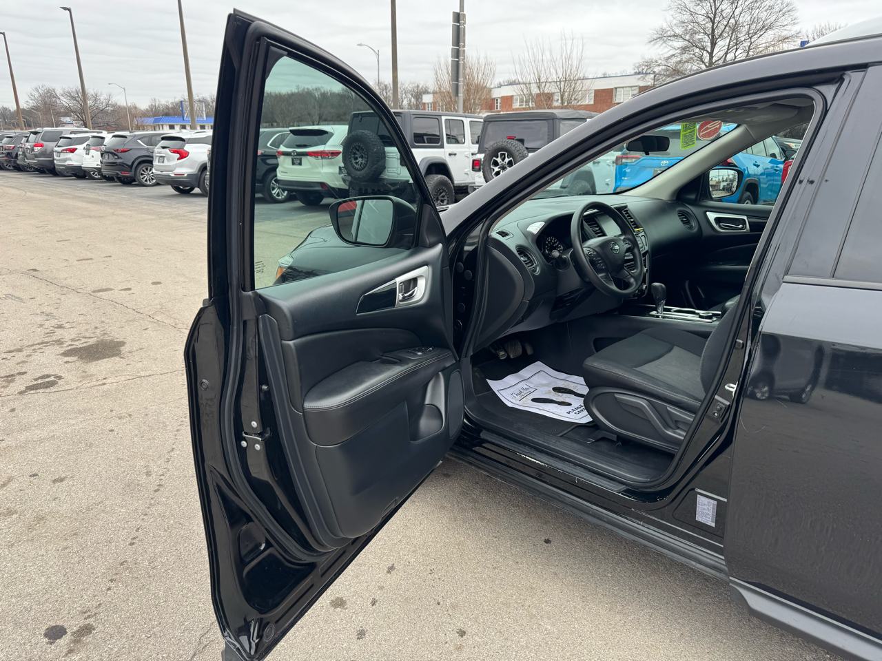 Nissan Pathfinder S 2019