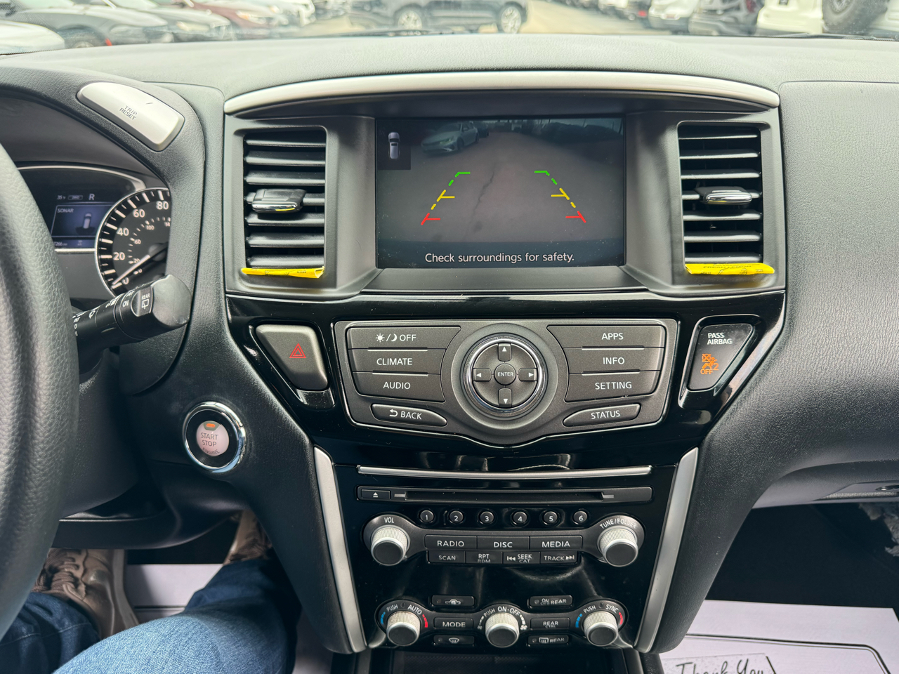 Nissan Pathfinder S 2019