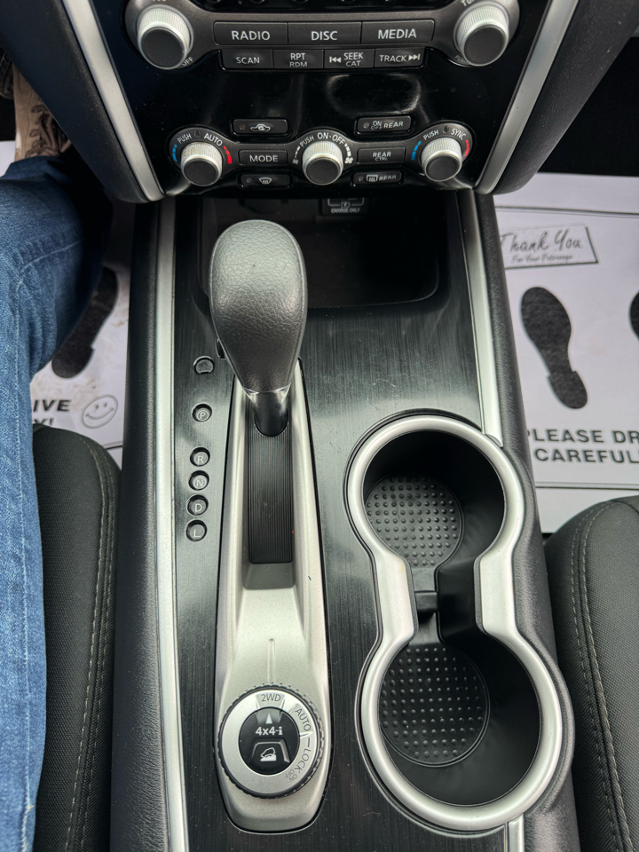 Nissan Pathfinder S 2019