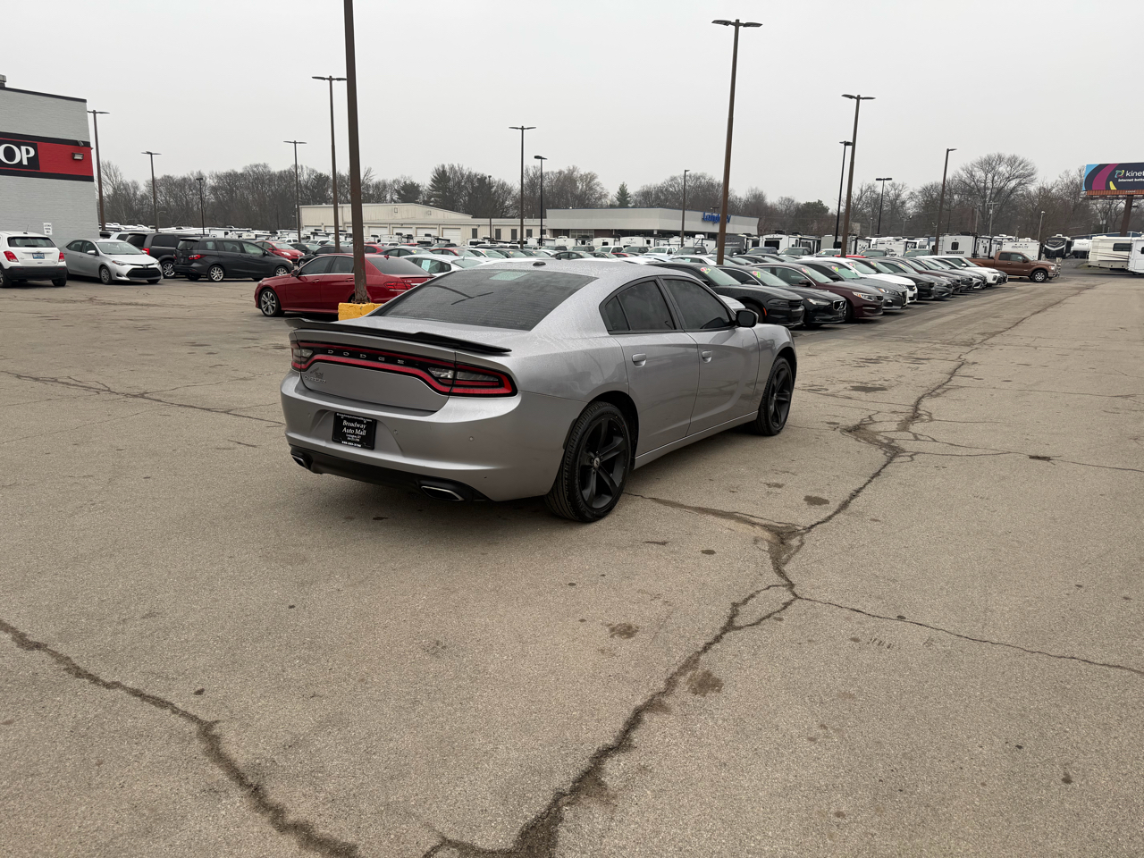 Dodge Charger 4dr Sdn SE RWD 2015