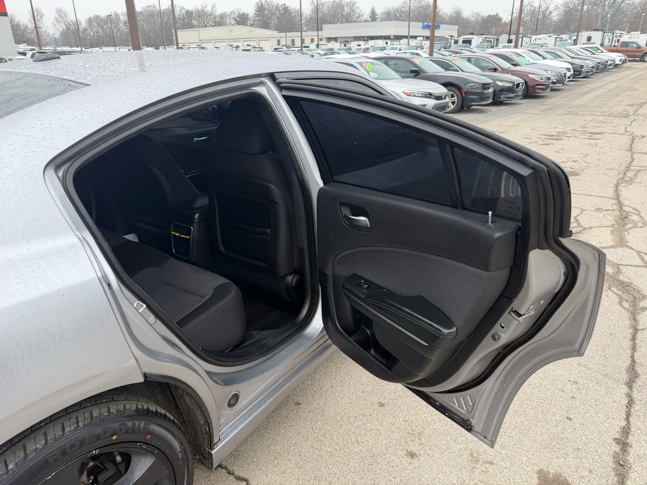 Dodge Charger 4dr Sdn SE RWD 2015