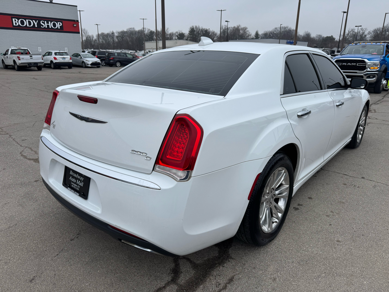 Chrysler 300 4dr Sdn 300C RWD 2016