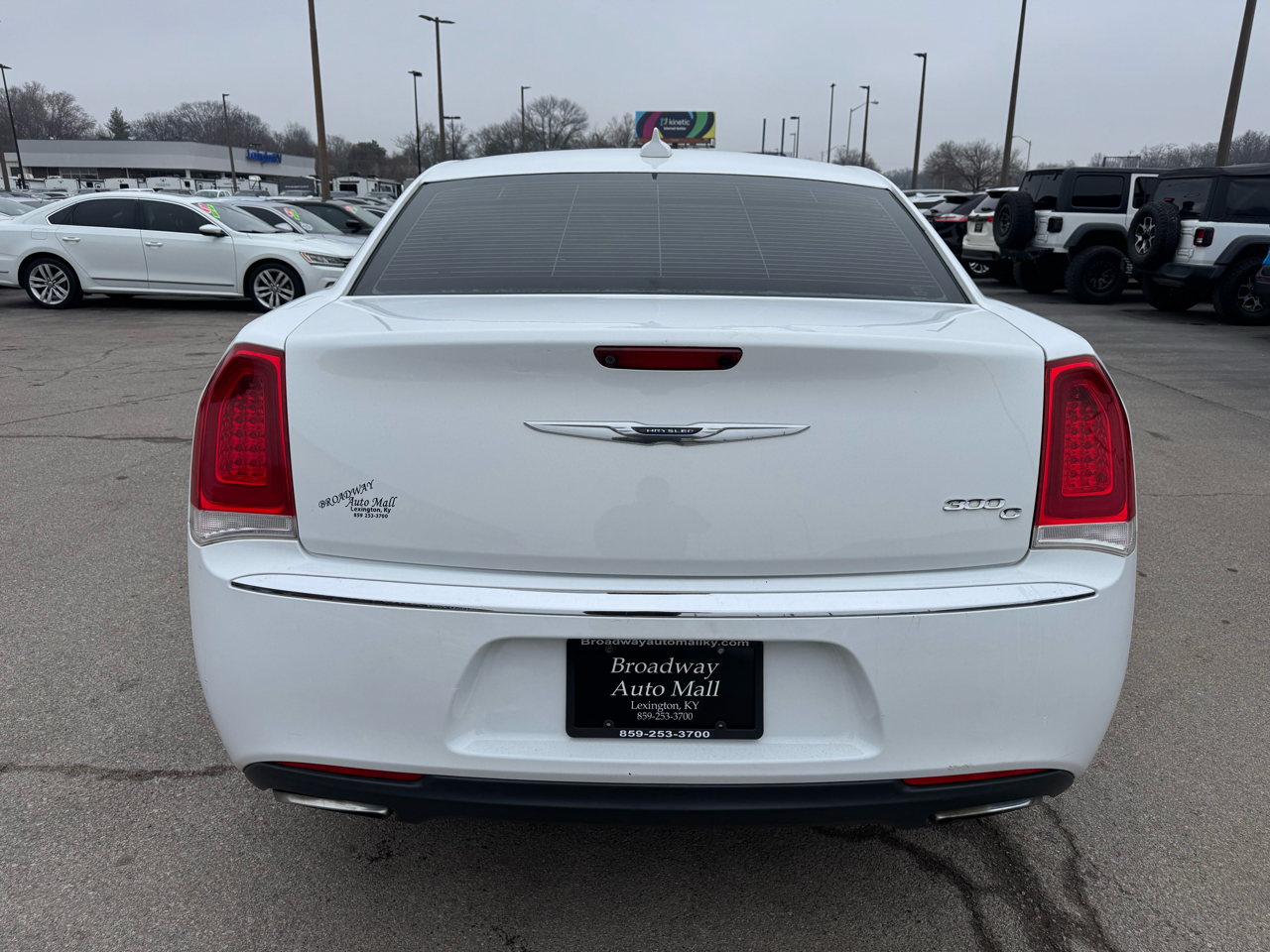 Chrysler 300 4dr Sdn 300C RWD 2016