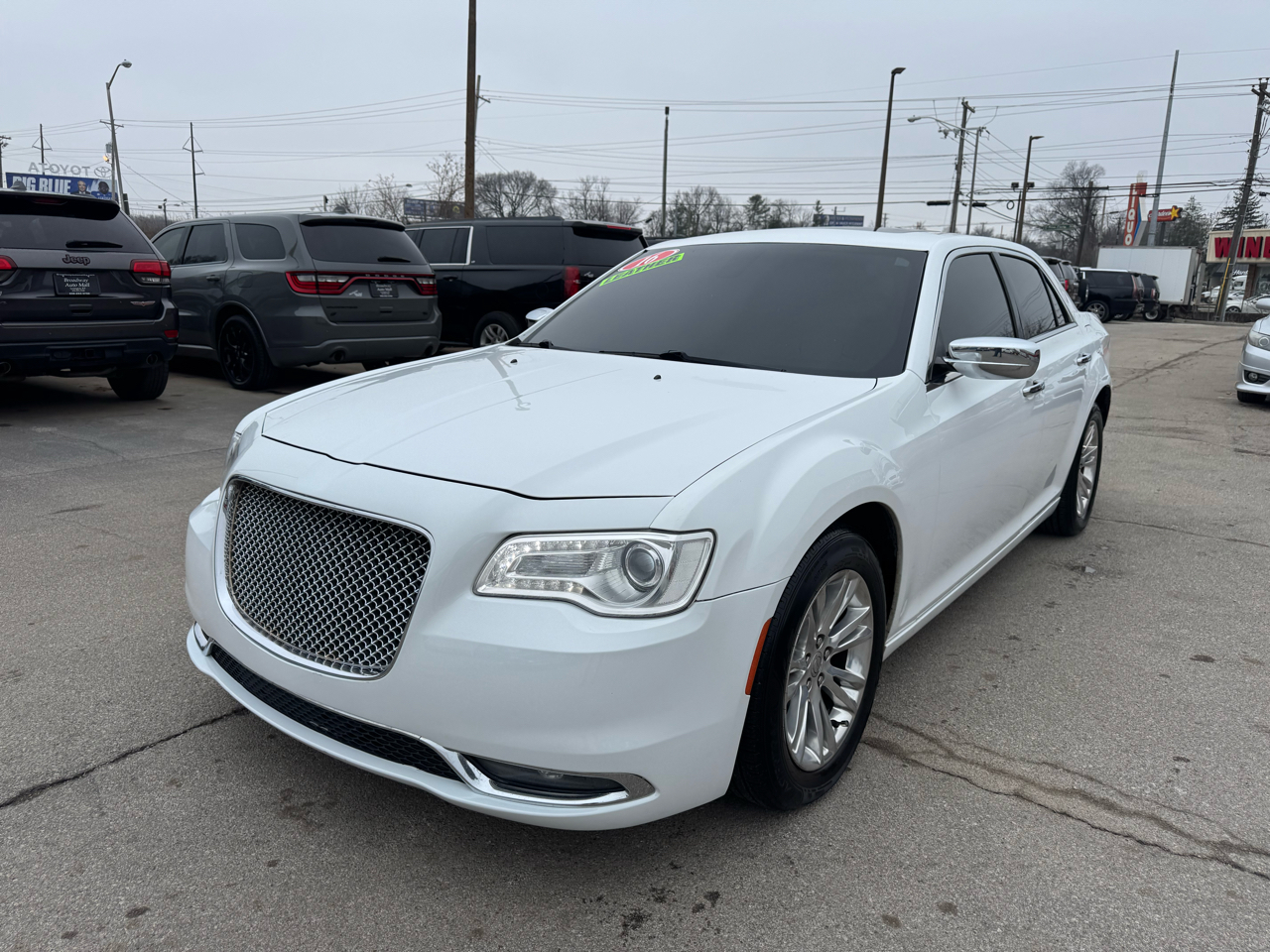 Chrysler 300 4dr Sdn 300C RWD 2016