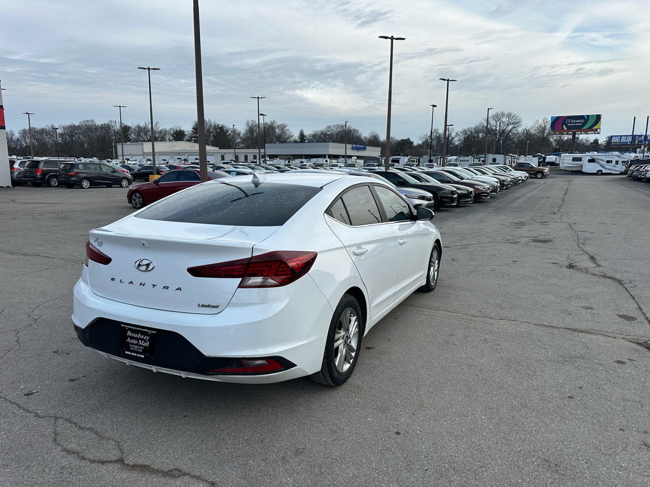 Hyundai Elantra Limited IVT 2020