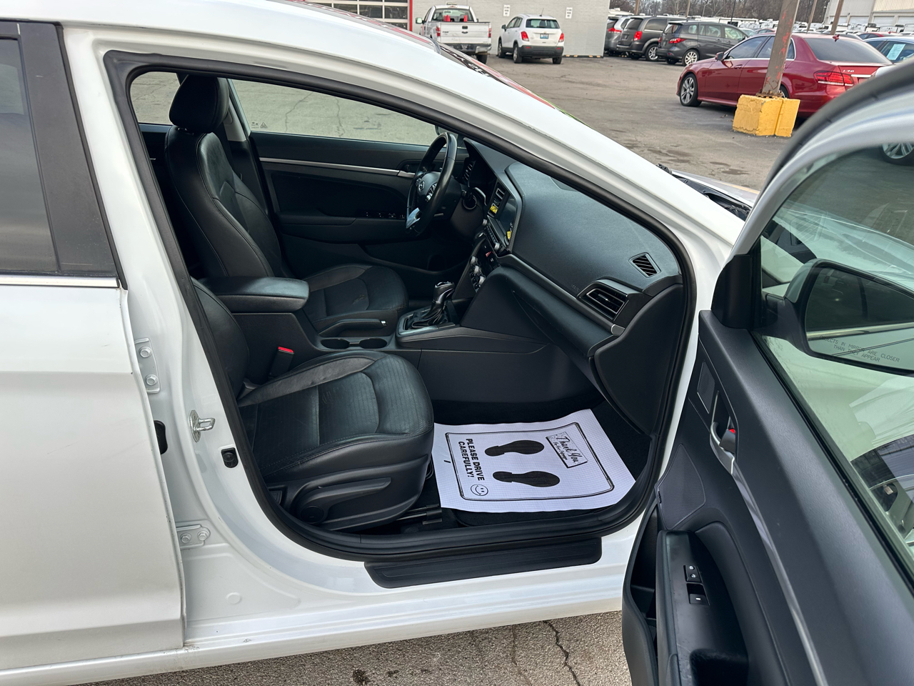 Hyundai Elantra Limited IVT 2020