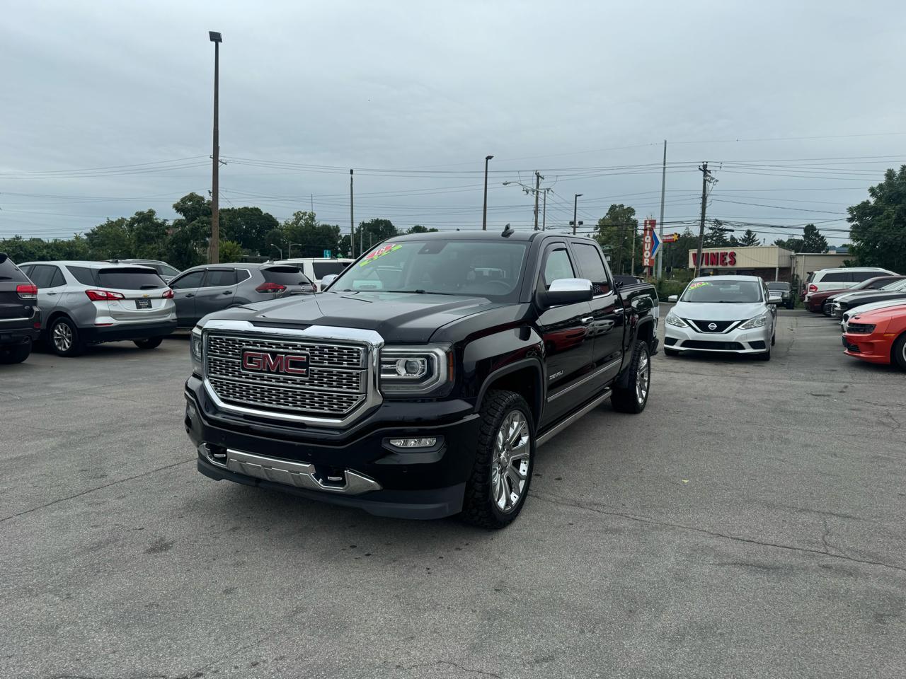 GMC Sierra 1500 4WD Crew Cab 143.5" Denali 2018