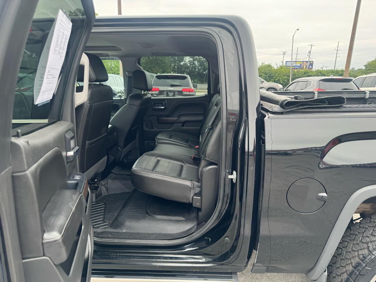 GMC Sierra 1500 4WD Crew Cab 143.5" Denali 2018