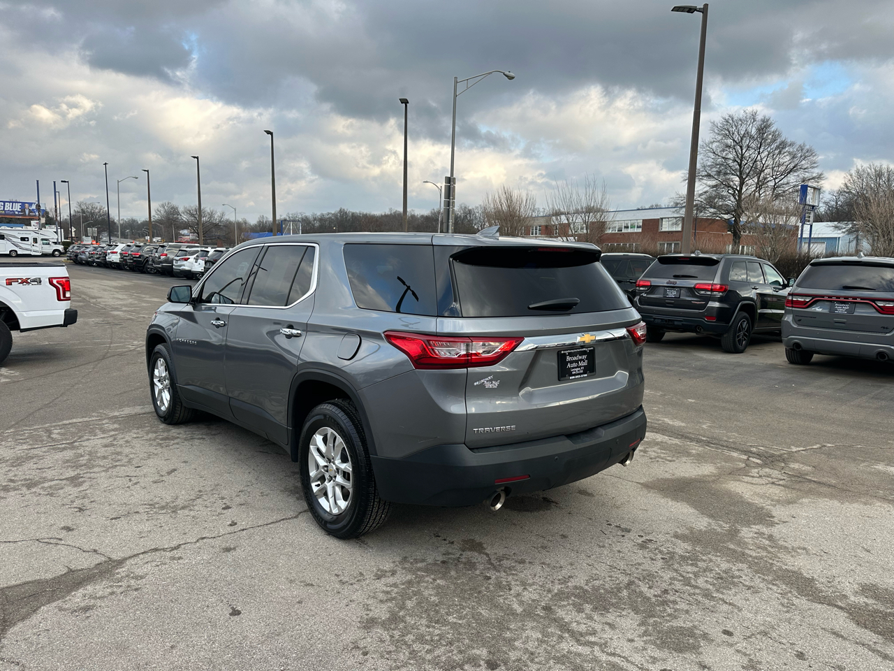 Chevrolet Traverse FWD 4dr LS w/1LS 2019