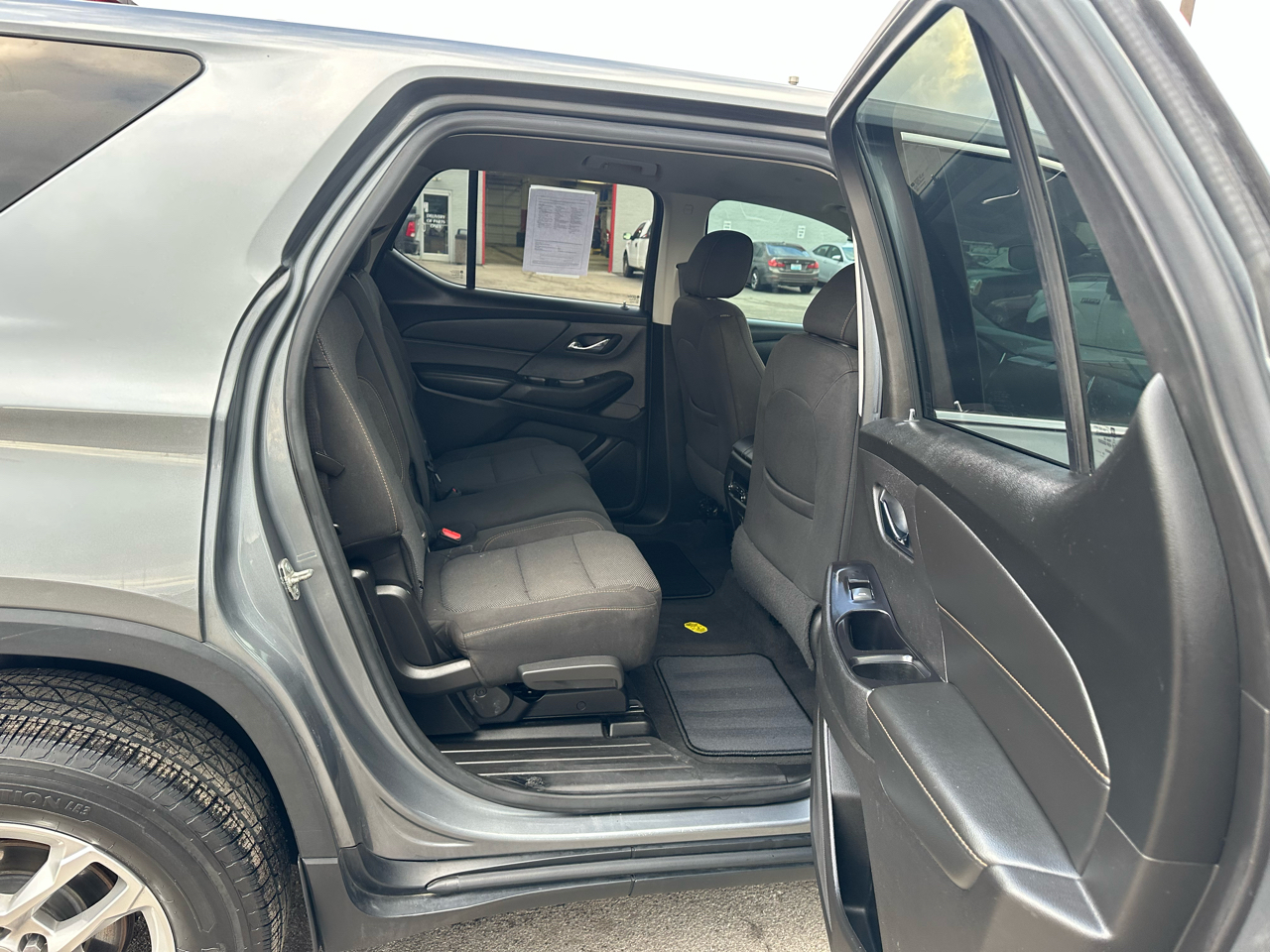 Chevrolet Traverse FWD 4dr LS w/1LS 2019