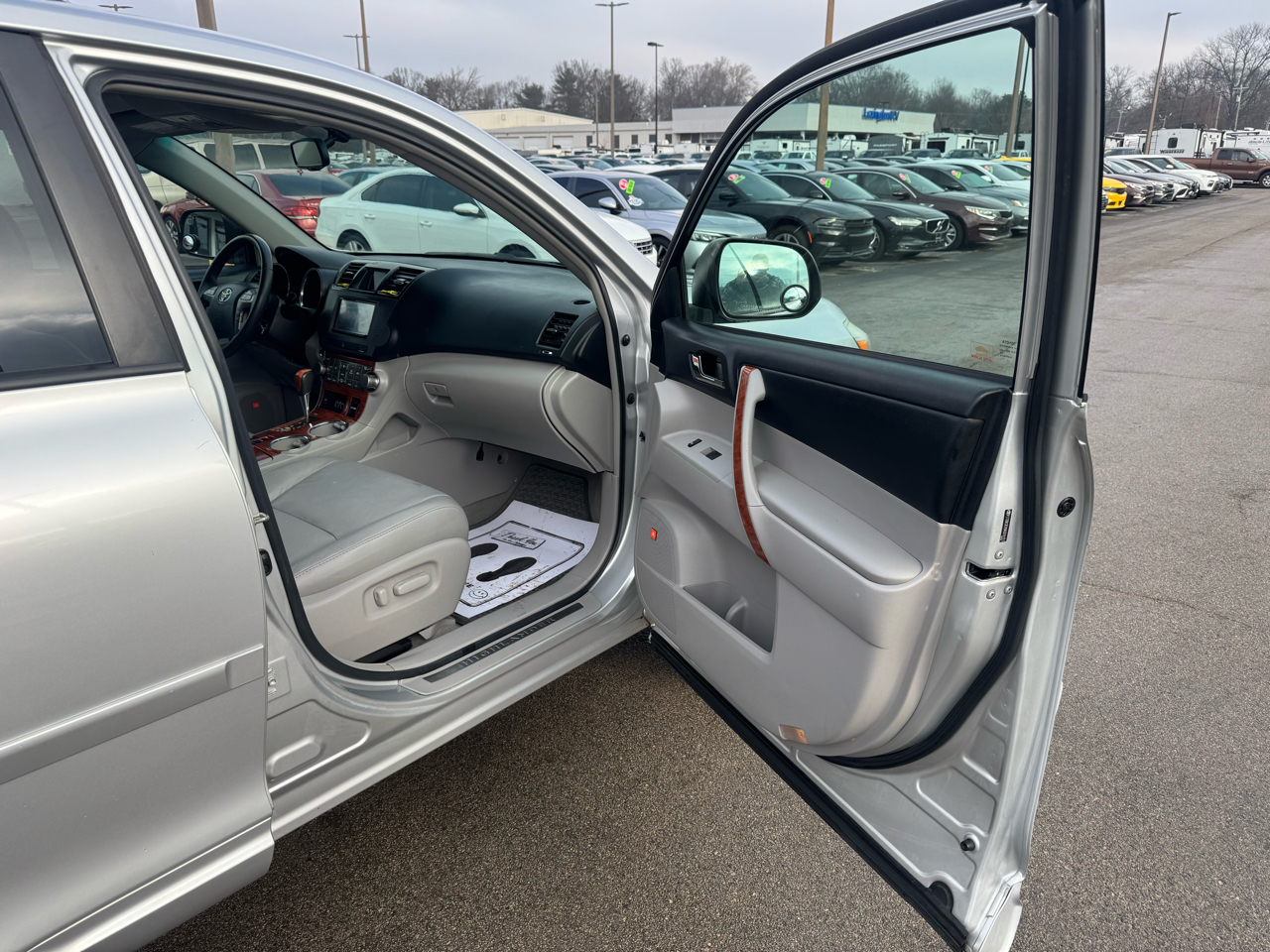 Toyota Highlander 4WD 4dr V6 Limited (Natl) 2010