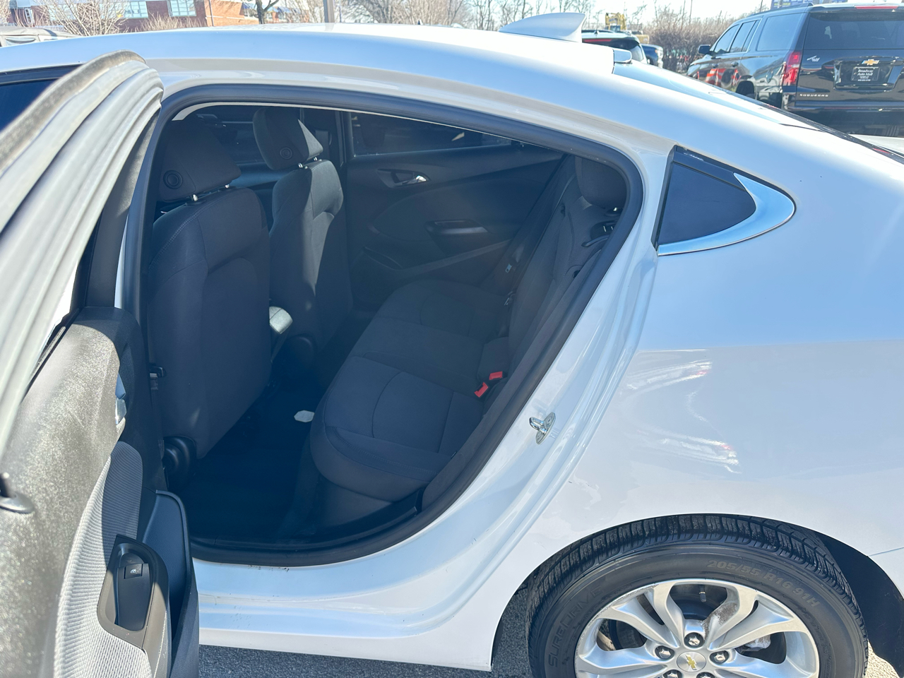 Chevrolet Cruze 4dr Sdn LT 2019