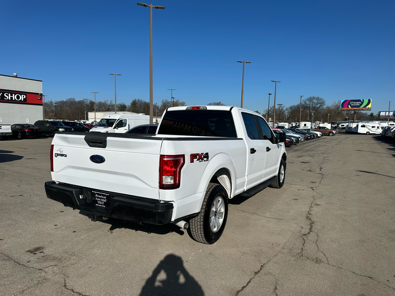 Ford F-150 4WD Reg Cab 122.5" XLT 2017
