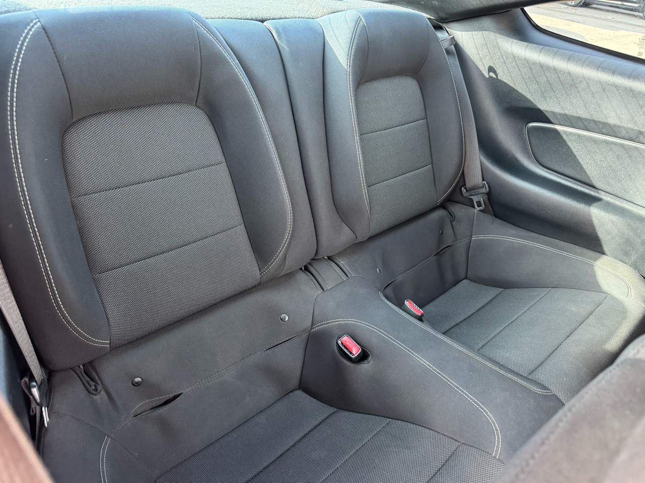 Ford Mustang 2dr Fastback V6 2016