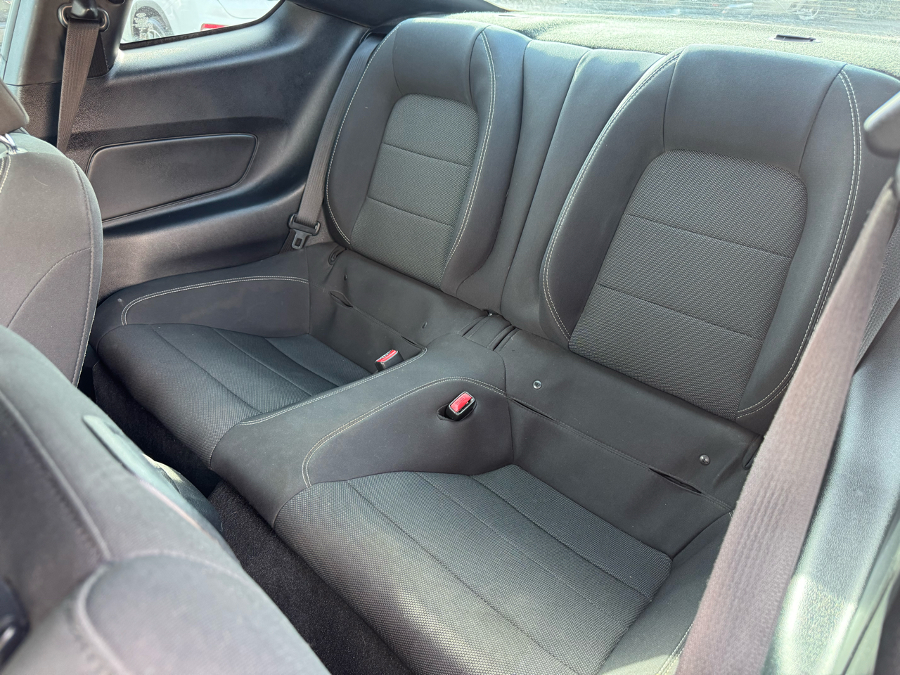 Ford Mustang 2dr Fastback V6 2016