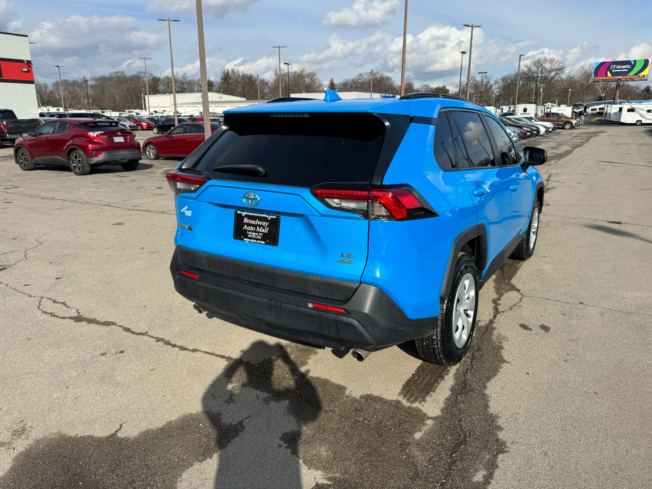 Toyota RAV4 LE AWD (Natl) 2019