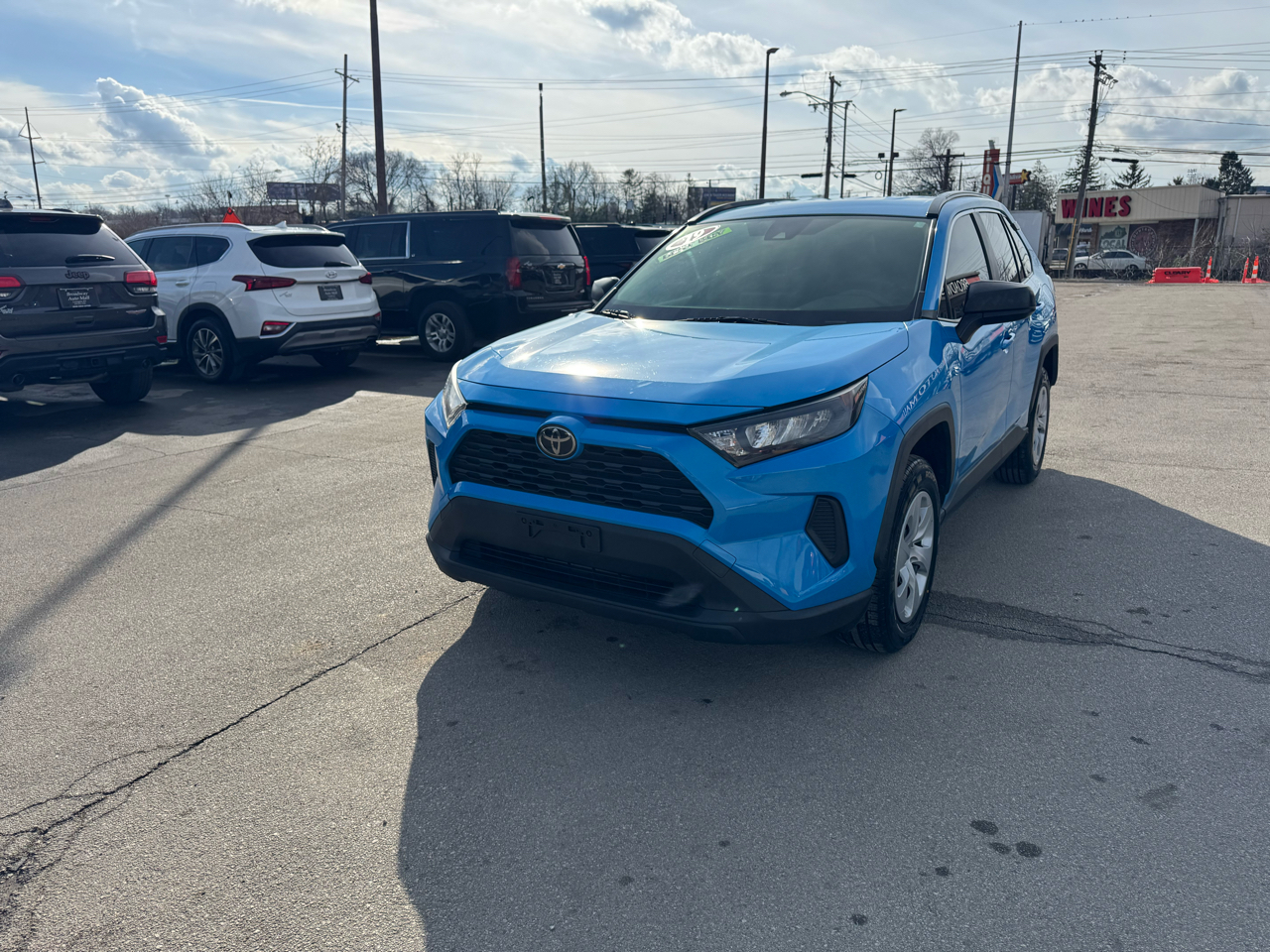Toyota RAV4 LE AWD (Natl) 2019