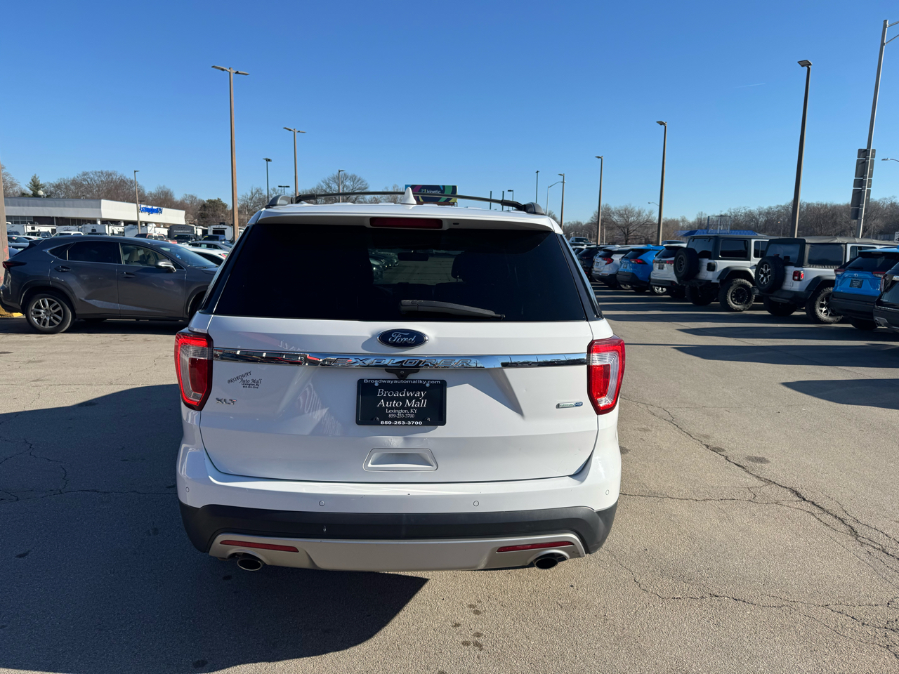 Ford Explorer 4WD 4dr XLT 2016