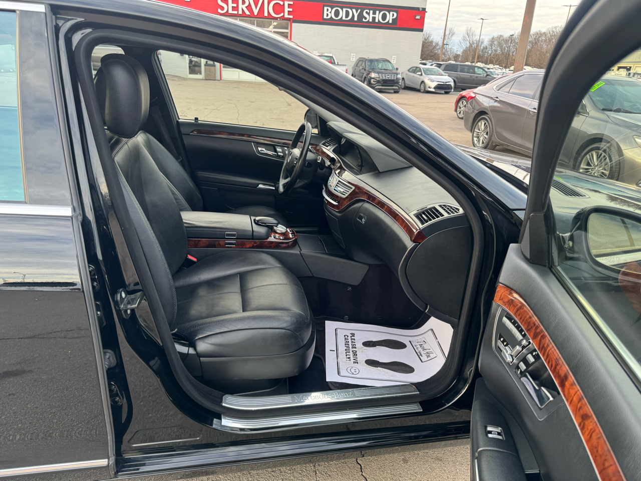 Mercedes-Benz S-Class 4dr Sdn 5.5L V8 4MATIC 2007