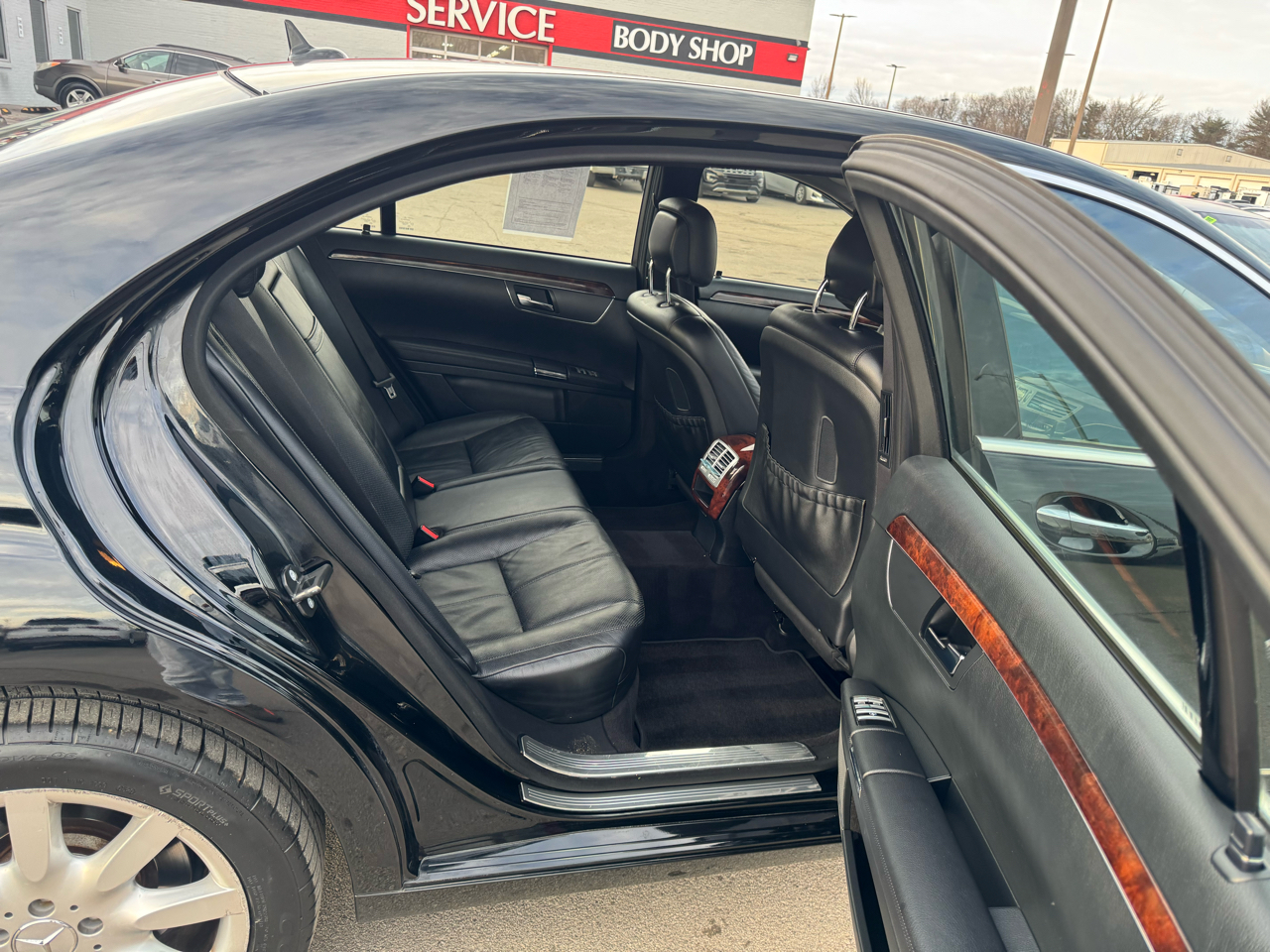 Mercedes-Benz S-Class 4dr Sdn 5.5L V8 4MATIC 2007