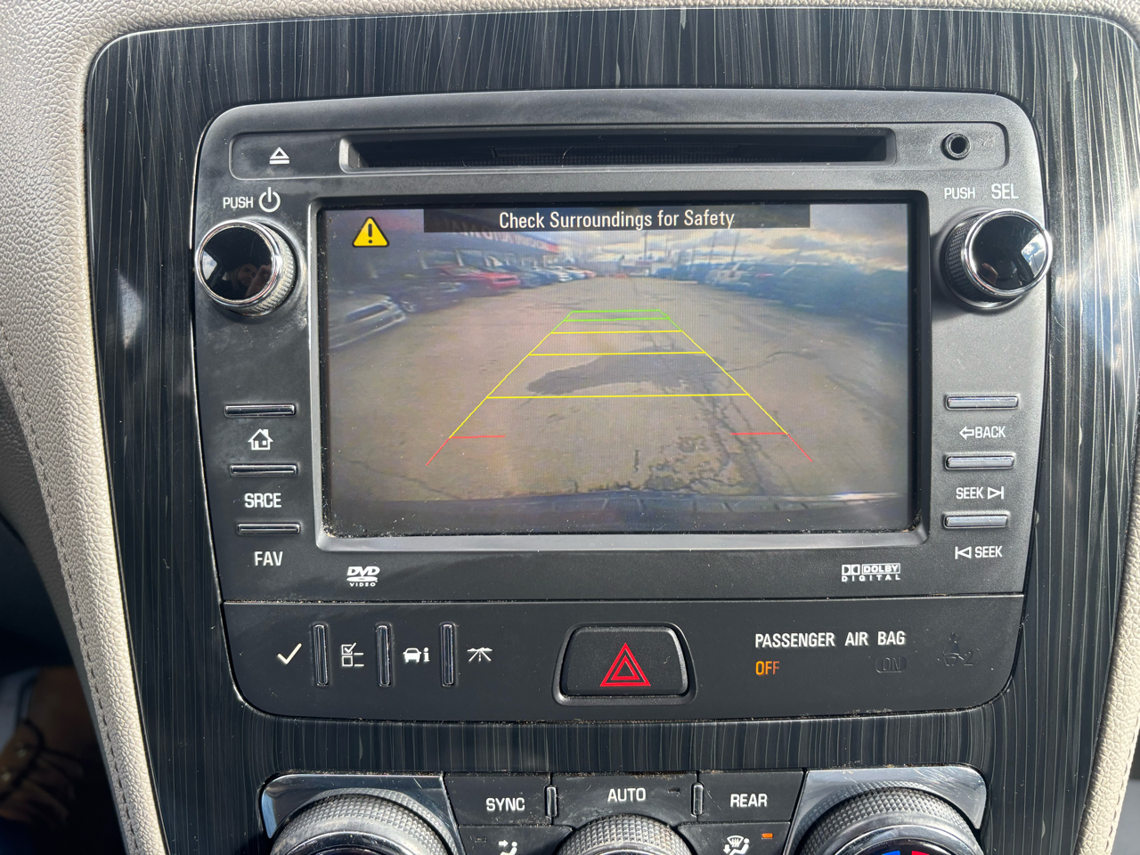 Chevrolet Traverse FWD 4dr LT w/2LT 2015