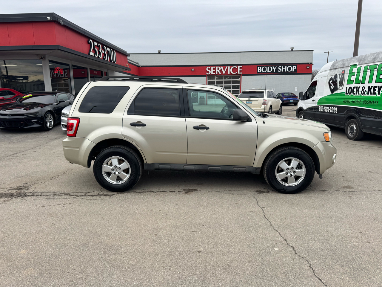 Ford Escape 4WD 4dr XLT 2012