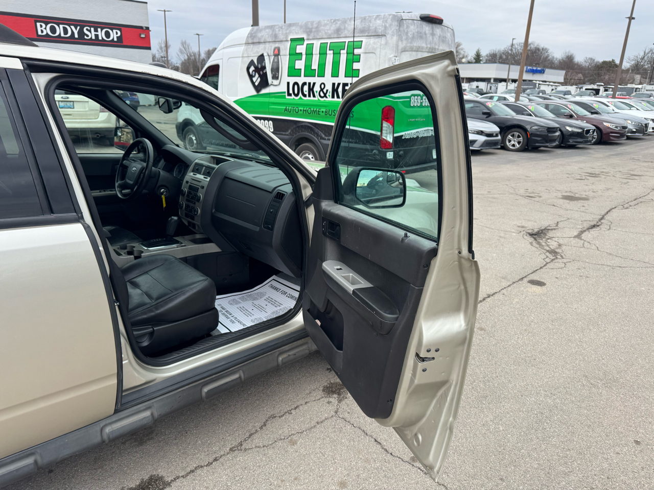 Ford Escape 4WD 4dr XLT 2012