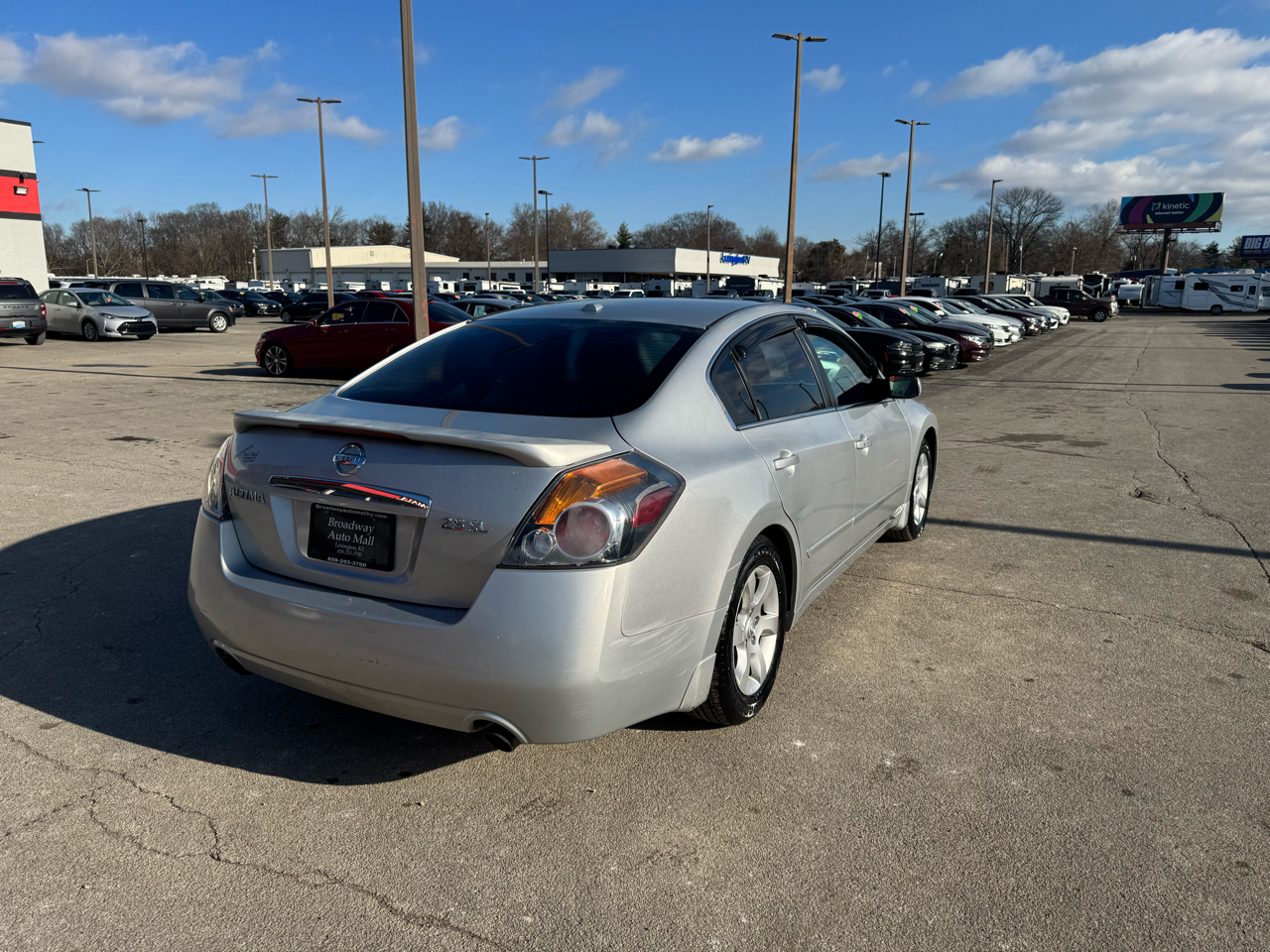 Nissan Altima 4dr Sdn I4 CVT 2.5 SL 2009