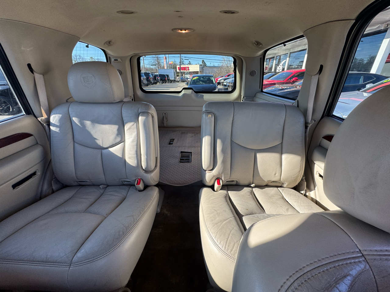 Cadillac Escalade 4dr AWD 2005
