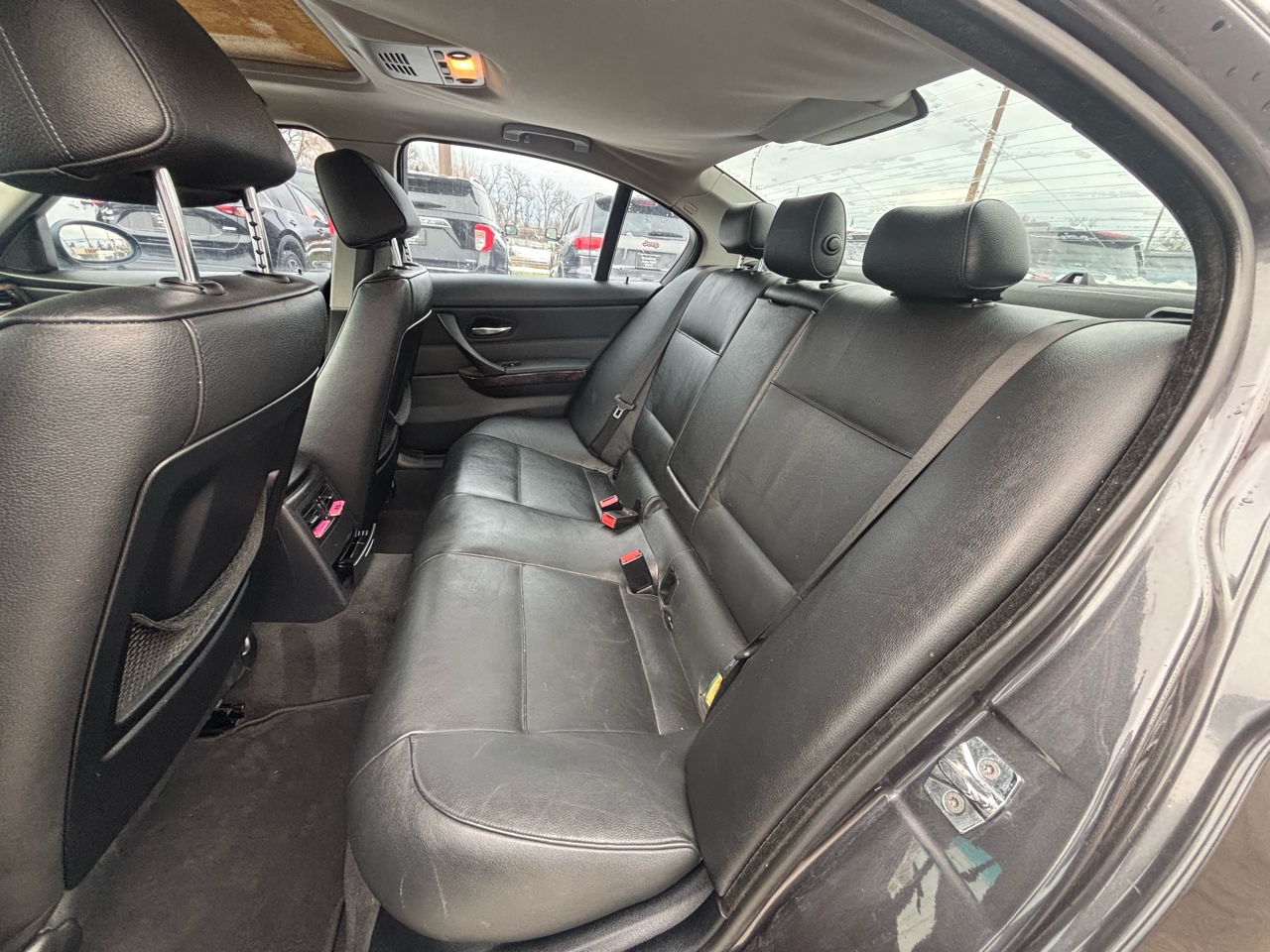 BMW 3 Series 4dr Sdn 328xi AWD SULEV 2007