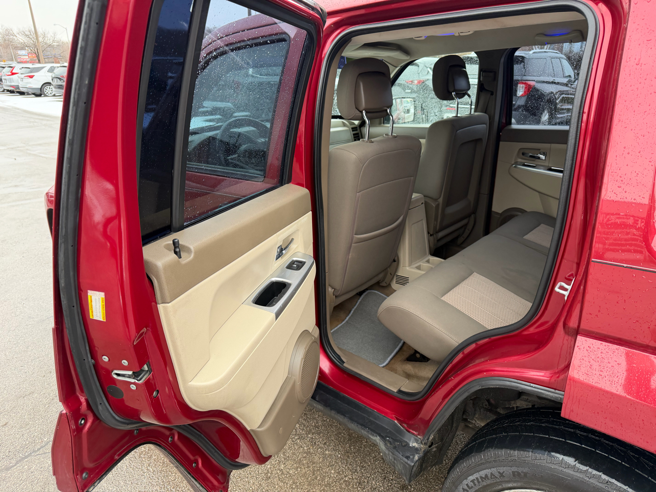 Jeep Liberty 4WD 4dr Sport 2012