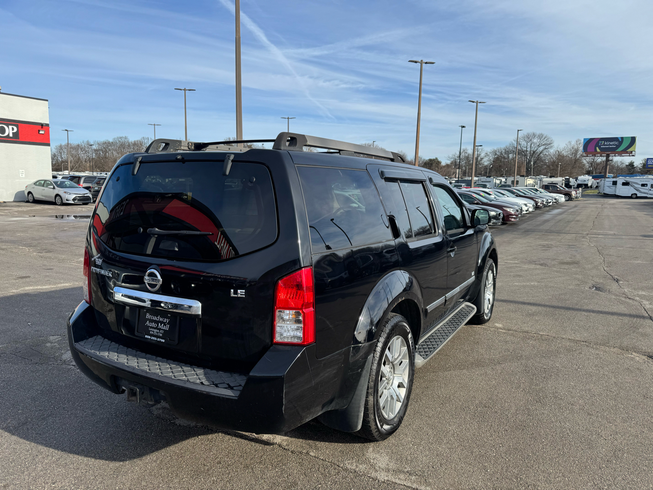 Nissan Pathfinder 4WD 4dr V8 LE 2008