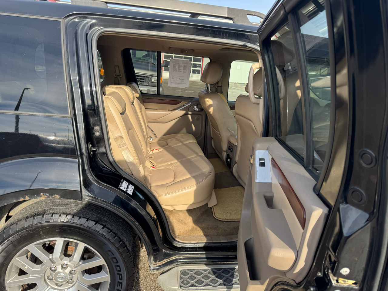 Nissan Pathfinder 4WD 4dr V8 LE 2008