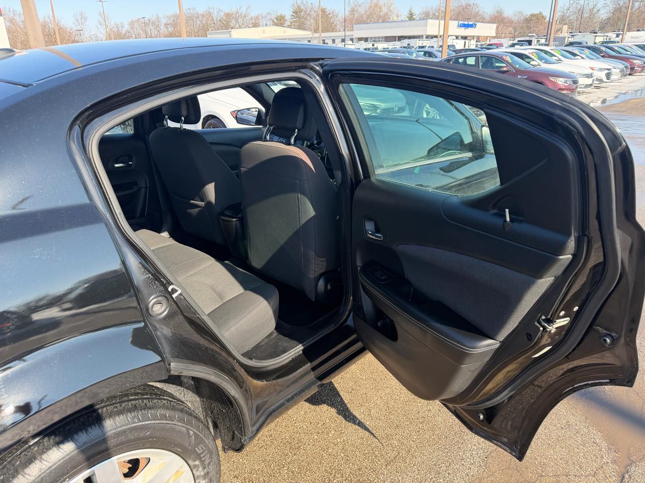 Dodge Avenger 4dr Sdn SE 2012