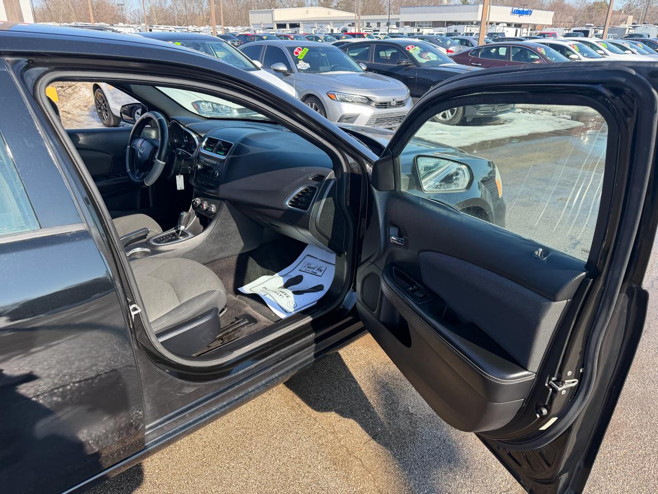 Dodge Avenger 4dr Sdn SE 2012