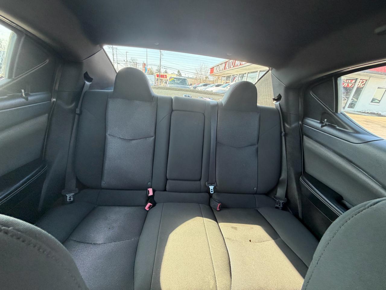 Dodge Avenger 4dr Sdn SE 2012