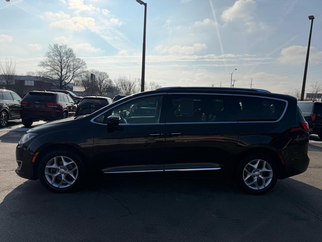 Chrysler Pacifica Touring-L Plus 2017