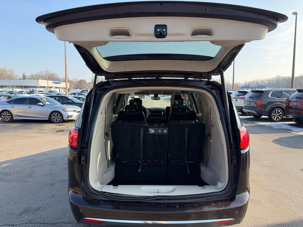 Chrysler Pacifica Touring-L Plus 2017