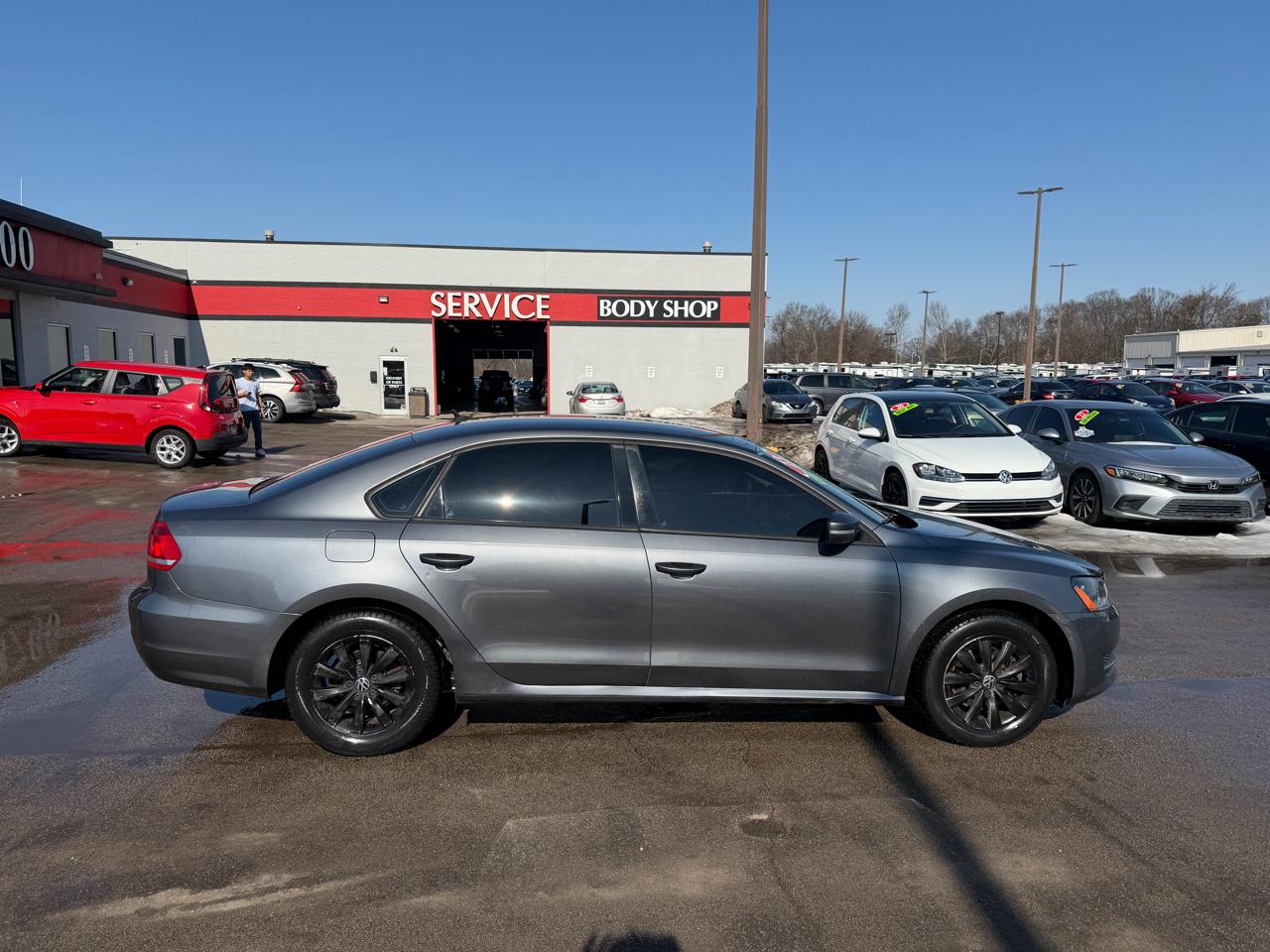 Volkswagen Passat 4dr Sdn 2.5L Auto Wolfsburg Edition 2013