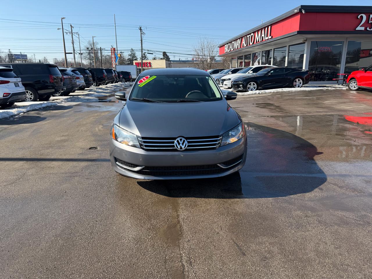 Volkswagen Passat 4dr Sdn 2.5L Auto Wolfsburg Edition 2013