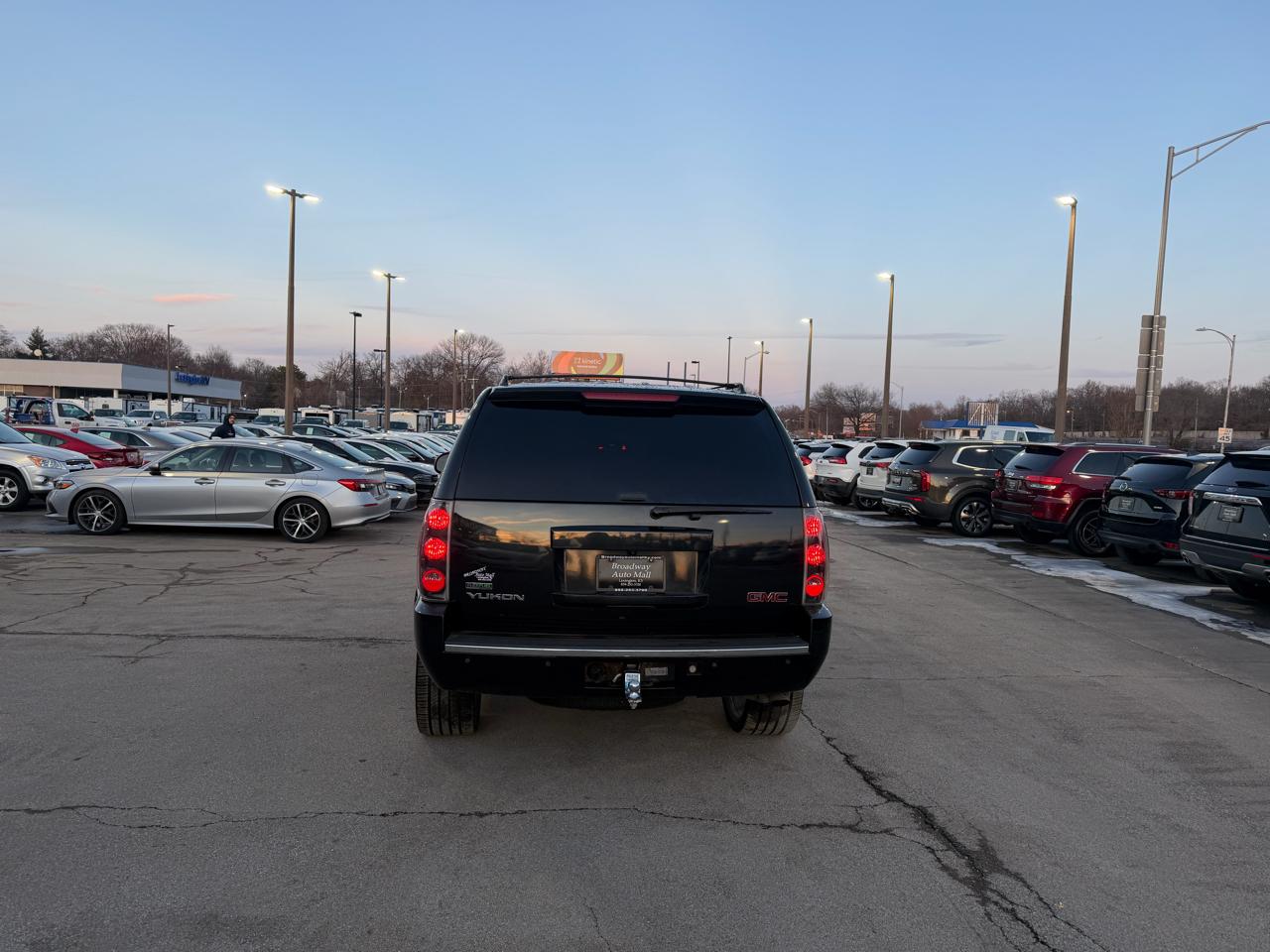 GMC Yukon Denali 2011