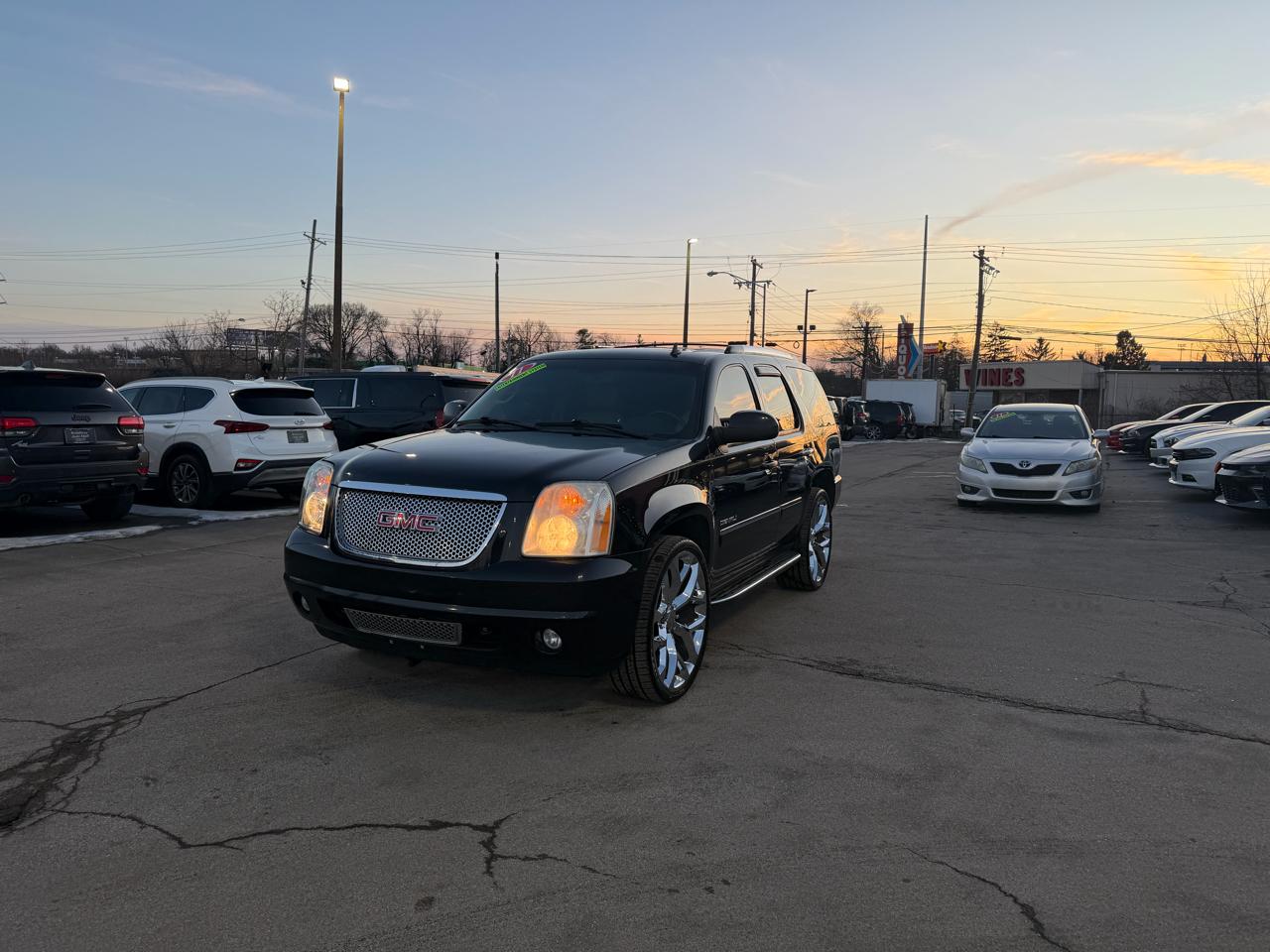 GMC Yukon Denali 2011